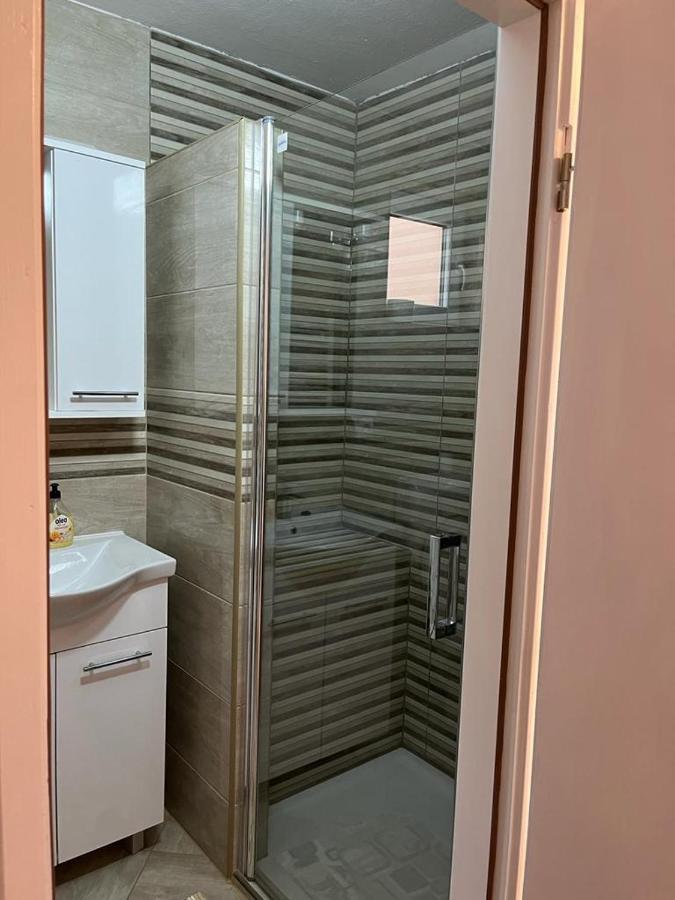 Opg - Zm Apartmani Martinovic Novska Esterno foto